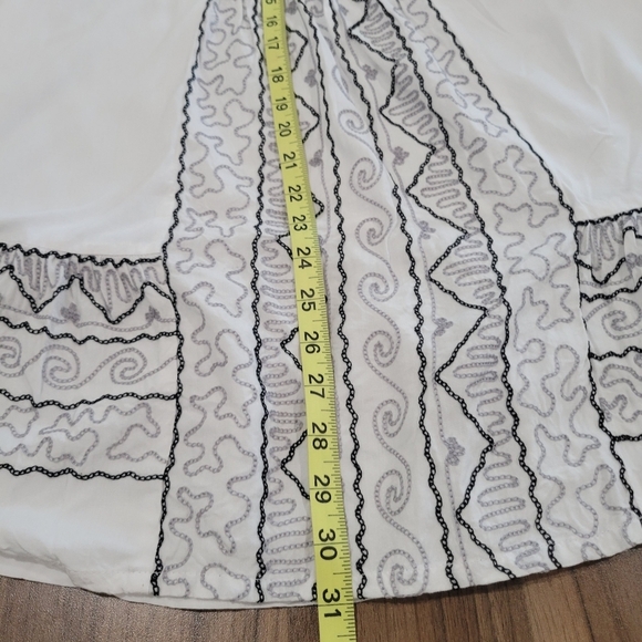 NWOT Back from Bali Embroidered Tunic Top Dress Trumpet Sleeves V-neck Size M - Picture 8 of 11